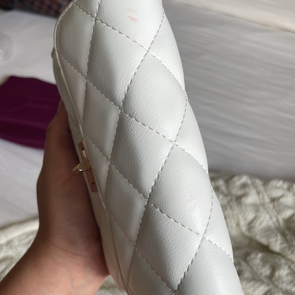 NWT- Urban Expressions white Wendy vegan leather bag with detachable chain - Picture 11 of 11